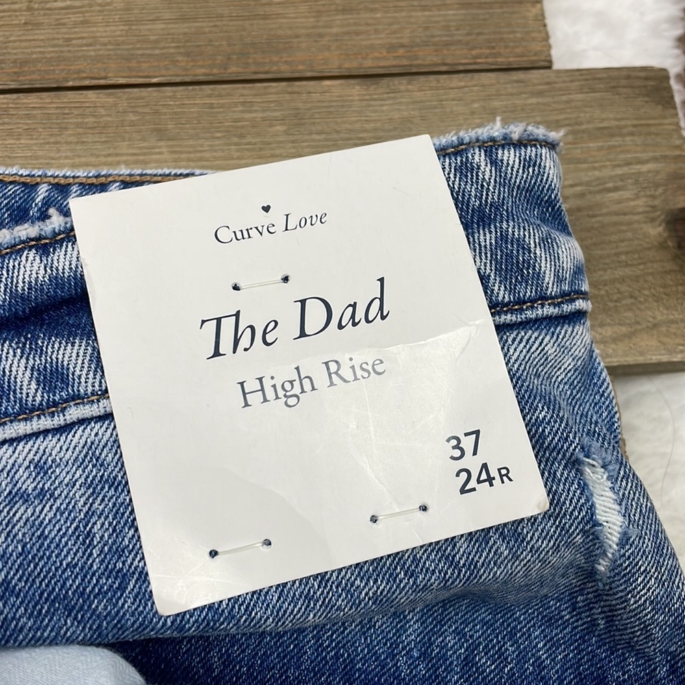 Abercrombie & Fitch NWT Curve Love The Dad High Rise Jeans Ripped Wash - Picture 6 of 9